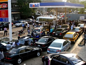 NNPC Blames Fuel Queues In Lagos On Road Construction, Gridlock
