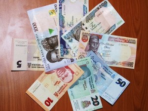 Experts Worry Over Economy, Differ On Naira Devaluation