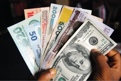 Naira drops to 370 on lack of dollar supply