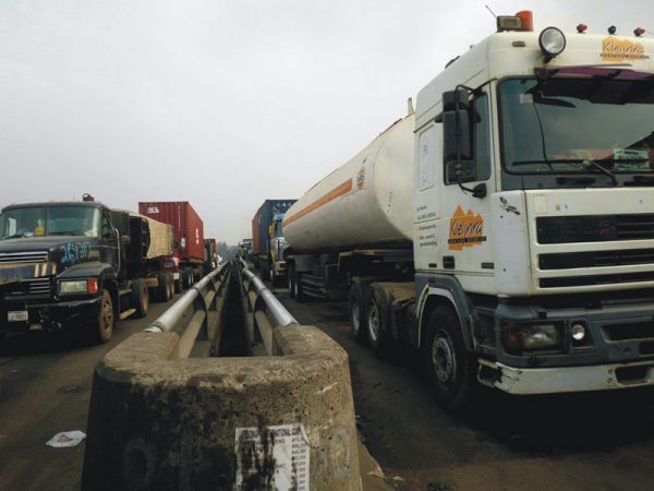 Congestion Looms at Apapa Port as Truckers Threaten to Strike Friday