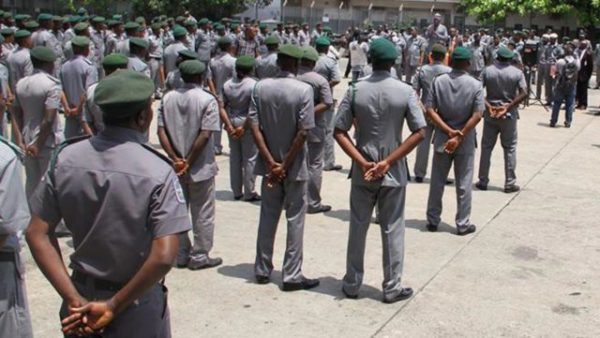 Customs urged to reward officers’ gallantry
