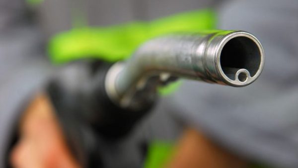 FG retains N125/litre petrol price despite crude oil crash