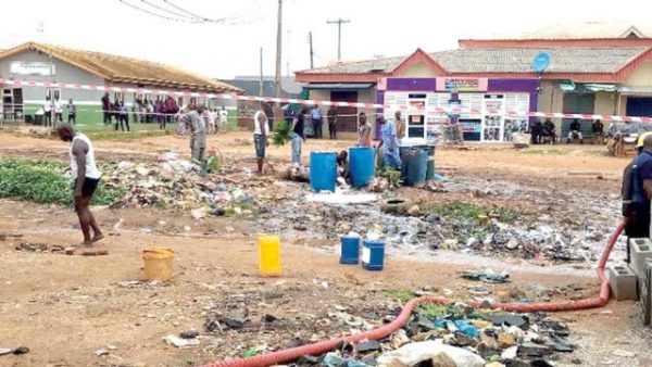 Residents in panic as vandals burst NNPC pipeline, flee scene in Ejigbo
