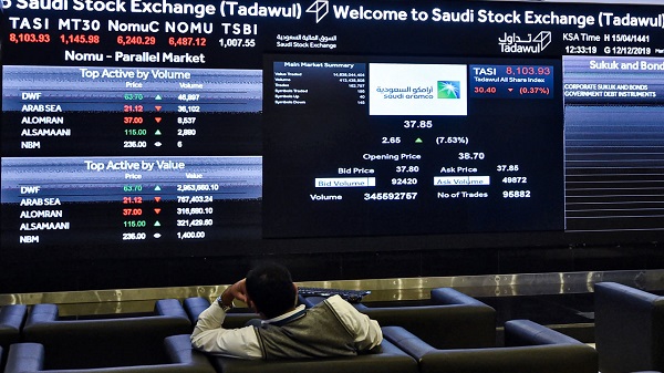 Saudi stocks lead Gulf bourses down after oil slump
