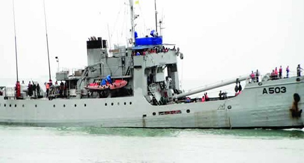 Seafarers protest prolonged stay aboard vessels