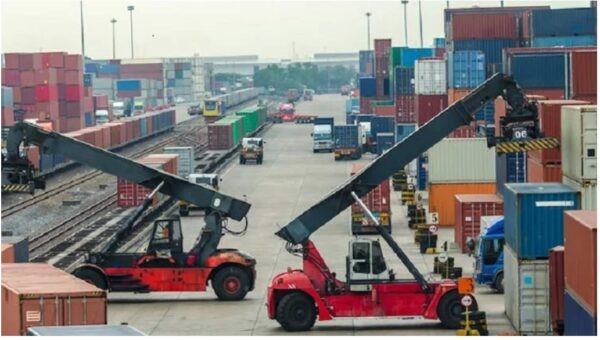 FG blames seaport congestion on absence of dry ports