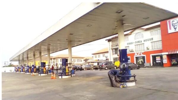 Lagos filling stations shut, queues persist in Abuja, others