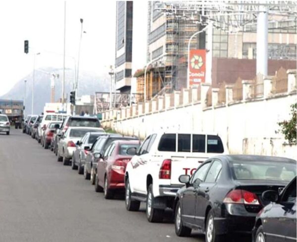 NNPC supplies 1.523bn litres of fuel in three weeks, Abuja queues persist