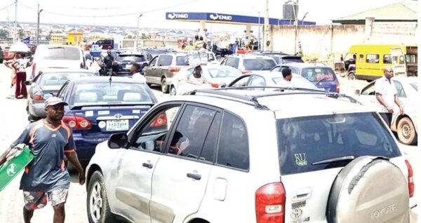 Scarcity hits Lagos, Abuja, fuel sells N180/litre as NNPC cuts supplies