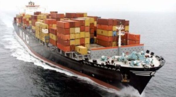 Operators kick as maritime workers shut port Monday